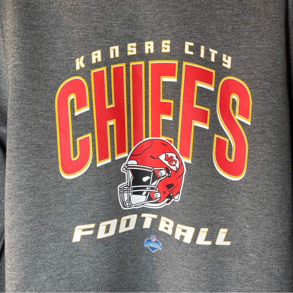 NFL Kansas City Chiefs NFL Combine Charcoal Crewneck Sweater - Picture 3 of 6